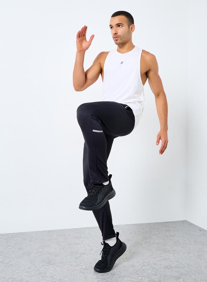 Styli Men Black Solid Slim Fit Joggers - Image 1